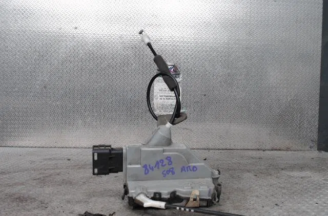 Serrure porte ard PEUGEOT 508 1  508 1 PHASE 1 occasion
