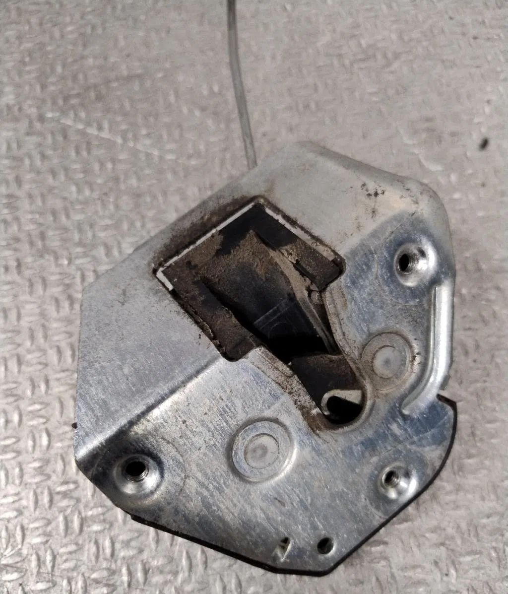 Serrure porte ard Peugeot PARTNER Monospace (5_, G_) 1.6 hdi 75 (2005-2008) 4 portes occasion