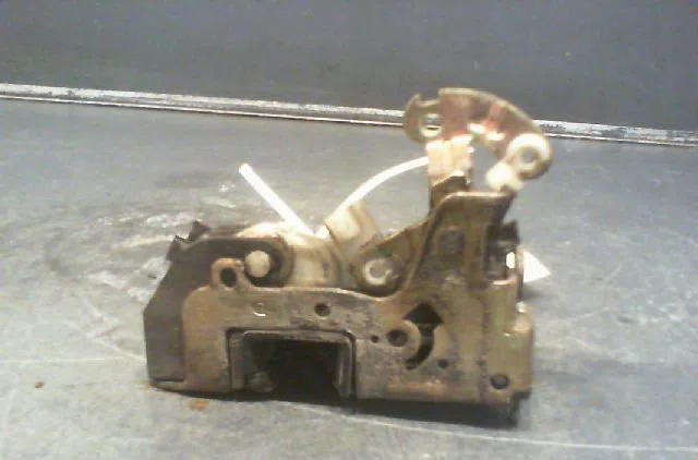 Serrure porte ard RENAULT CLIO I Phase 1 06-1990--03-1994 occasion