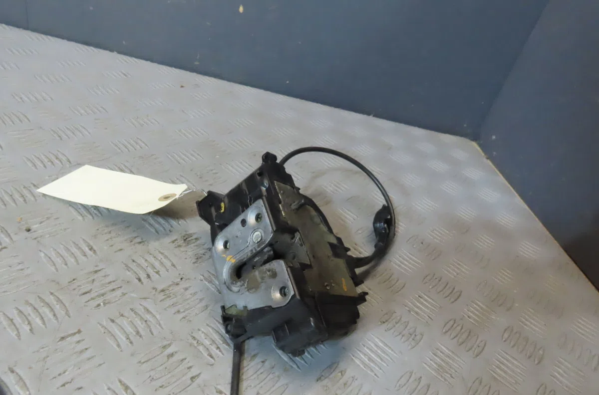 Serrure porte ard Renault CLIO III (BR0-1, CR0-1) 1.5 dci (2010-2014) 5 portes occasion