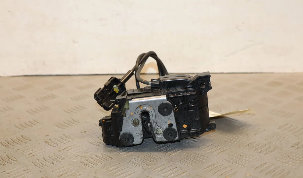Serrure porte ard Renault CLIO III (BR0-1, CR0-1) 1.5 dci (c-br0g, c-br1g) (2005-2012) 5 portes occasion