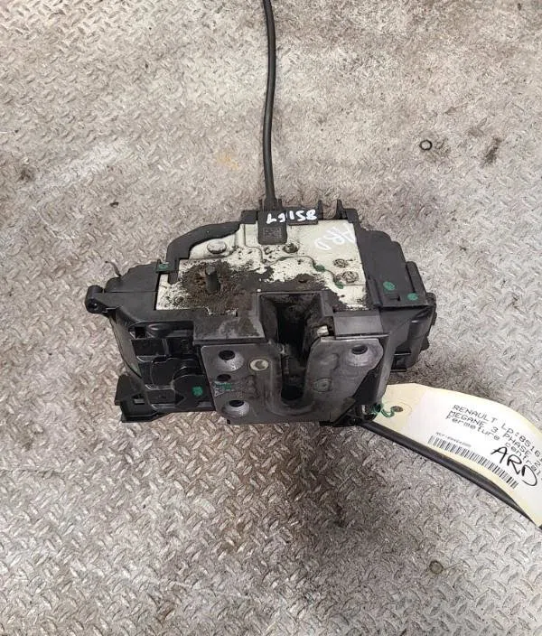 Serrure porte ard RENAULT MEGANE 3 PHASE 2 occasion