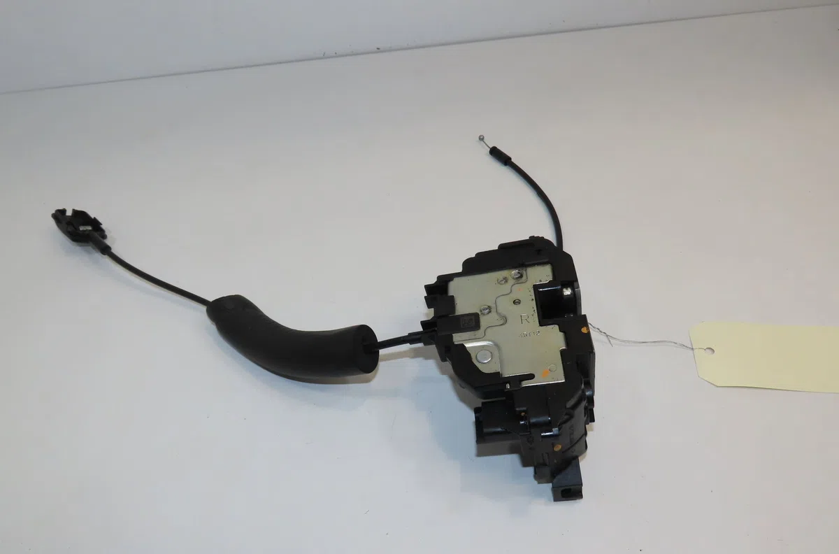 Serrure porte ard Renault MEGANE III 3-5 portes (BZ0-1_, B3_) 1.5 dci (bz0c) (2008-2015) 5 portes occasion