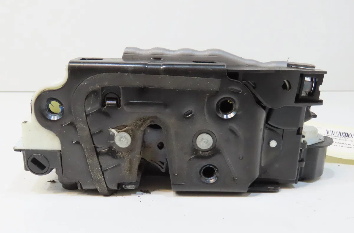 Serrure porte ard Skoda FABIA III (NJ3) 1.2 tsi (2014-2021) occasion