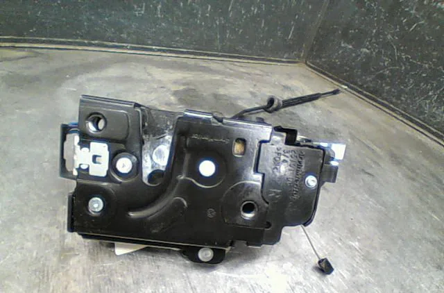 Serrure porte ard Skoda OCTAVIA II (1Z3) 1.9 tdi (2004-2010) occasion