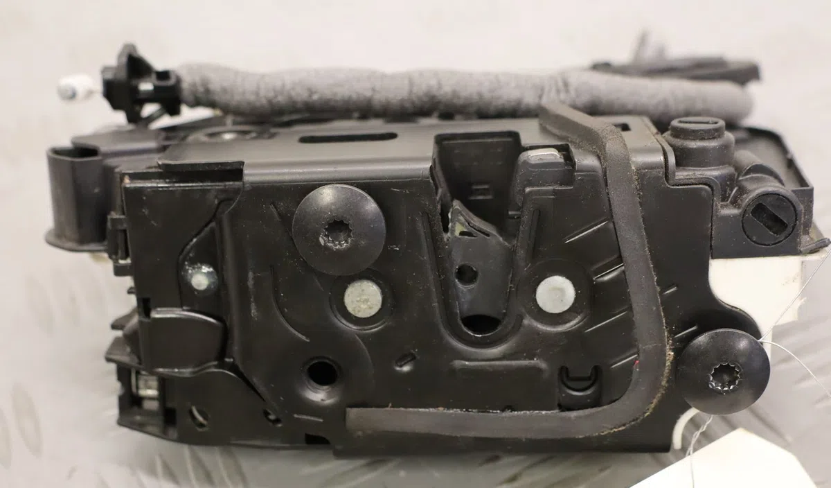 Serrure porte ard Volkswagen GOLF VII (5G1, BQ1, BE1, BE2) 1.2 tsi (2012-2017) occasion