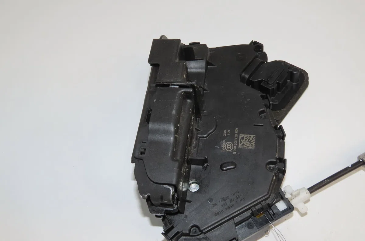 Serrure porte ard Volkswagen TOURAN (5T1) 1.6 tdi (2015-2016) occasion