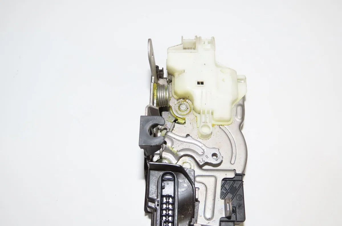 Serrure porte ard Volvo V40 Cross Country (526) D2 (2012-2016) occasion
