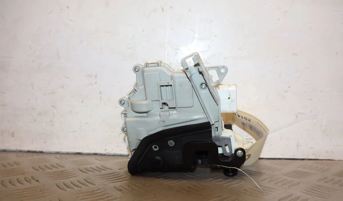 Serrure porte arg Audi Q3 (8UB, 8UG) 2.0 tdi quattro (2011-2018) occasion
