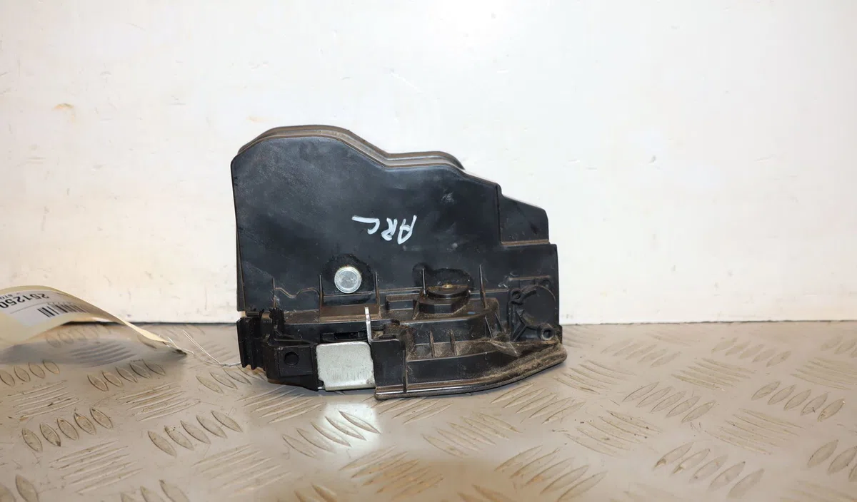 Serrure porte arg Bmw 1 (F20) 116 i (2015-2019) occasion