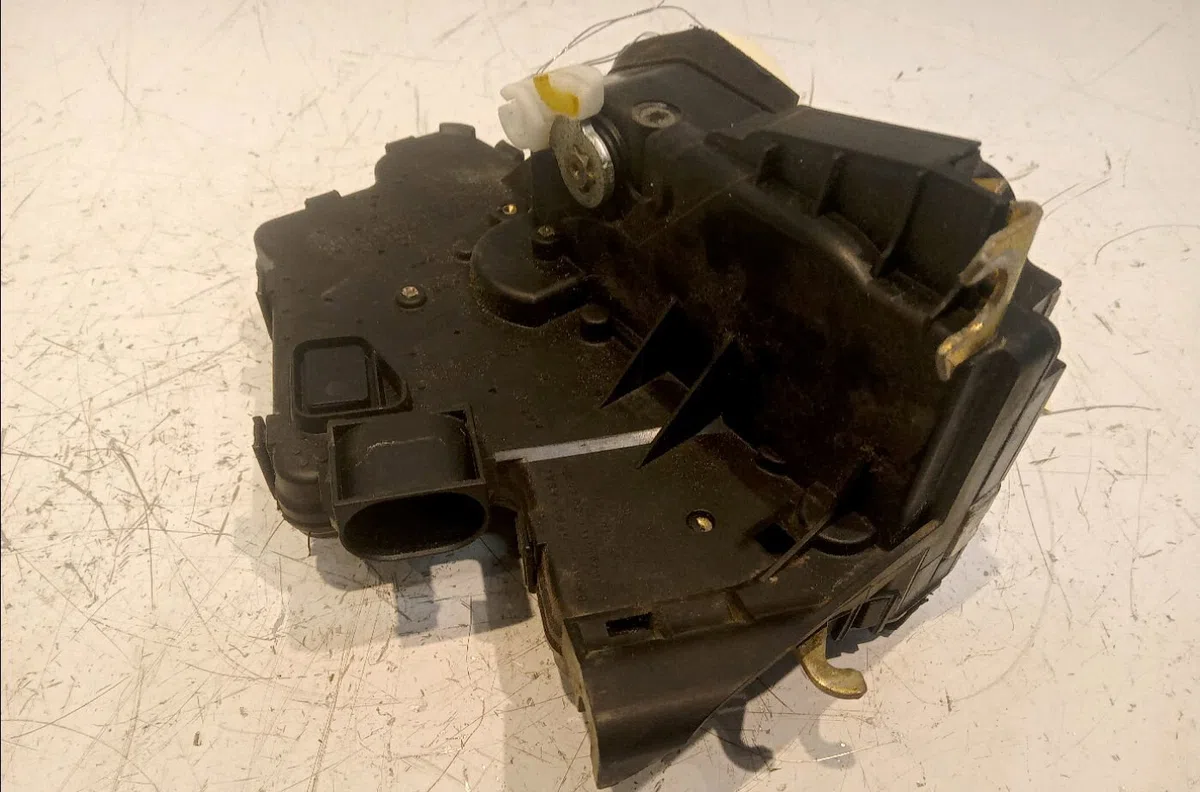 Serrure porte arg Bmw 3 (E46) 320 d (1998-2001) occasion