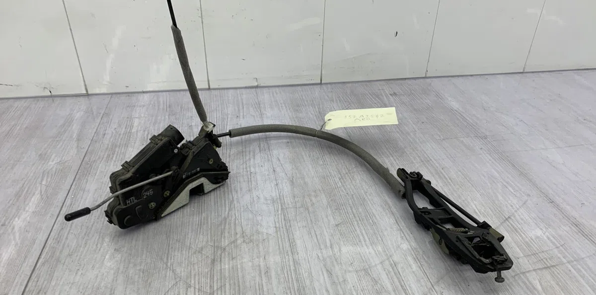 Serrure porte arg BMW SERIE 3 E46 PHASE 2 occasion