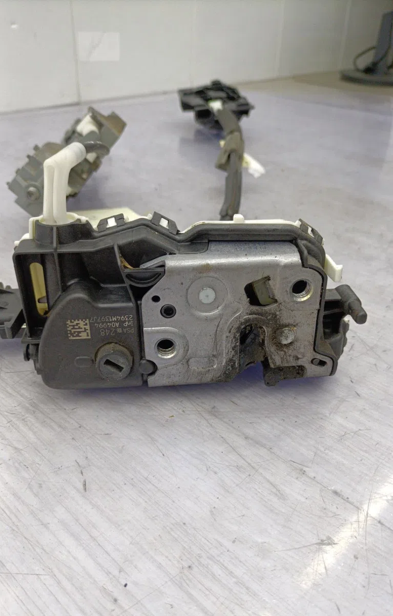 Serrure porte arg CITROEN C3 2 PHASE 2 occasion