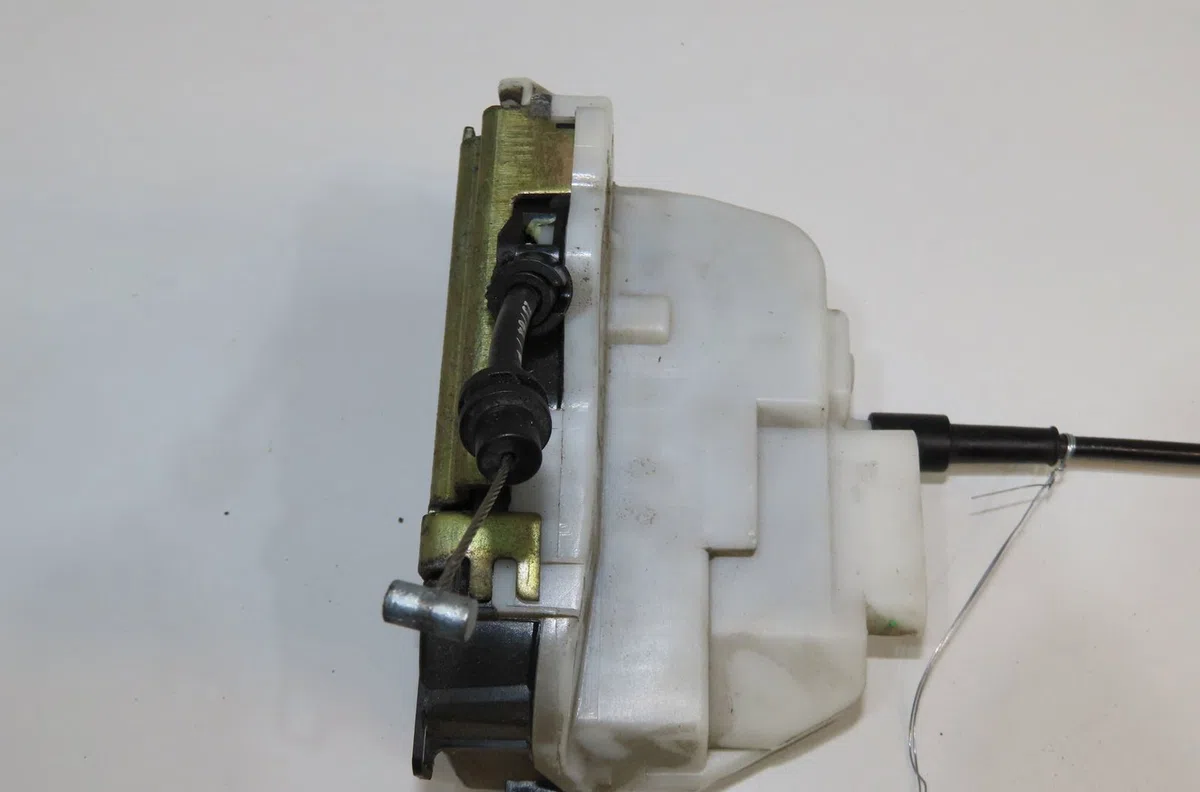 Serrure porte arg Citroen C3 I (FC_, FN_) 1.4 hdi (2003-2011) 5 portes occasion