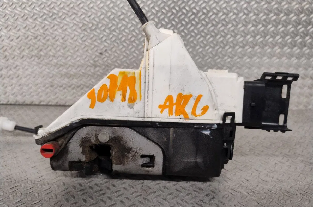 Serrure porte arg Citroen C3 II (SC_) 1.2 vti 82 (2012-2016) 5 portes occasion
