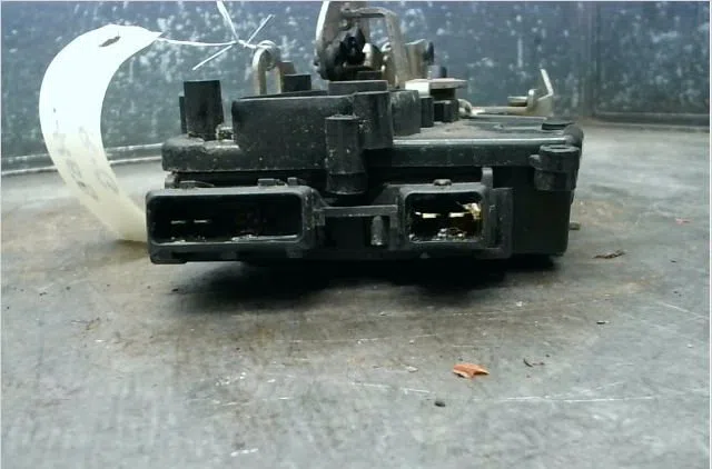 Serrure porte arg Citroën XM (Y4) 2.5 td (1994-2000) occasion