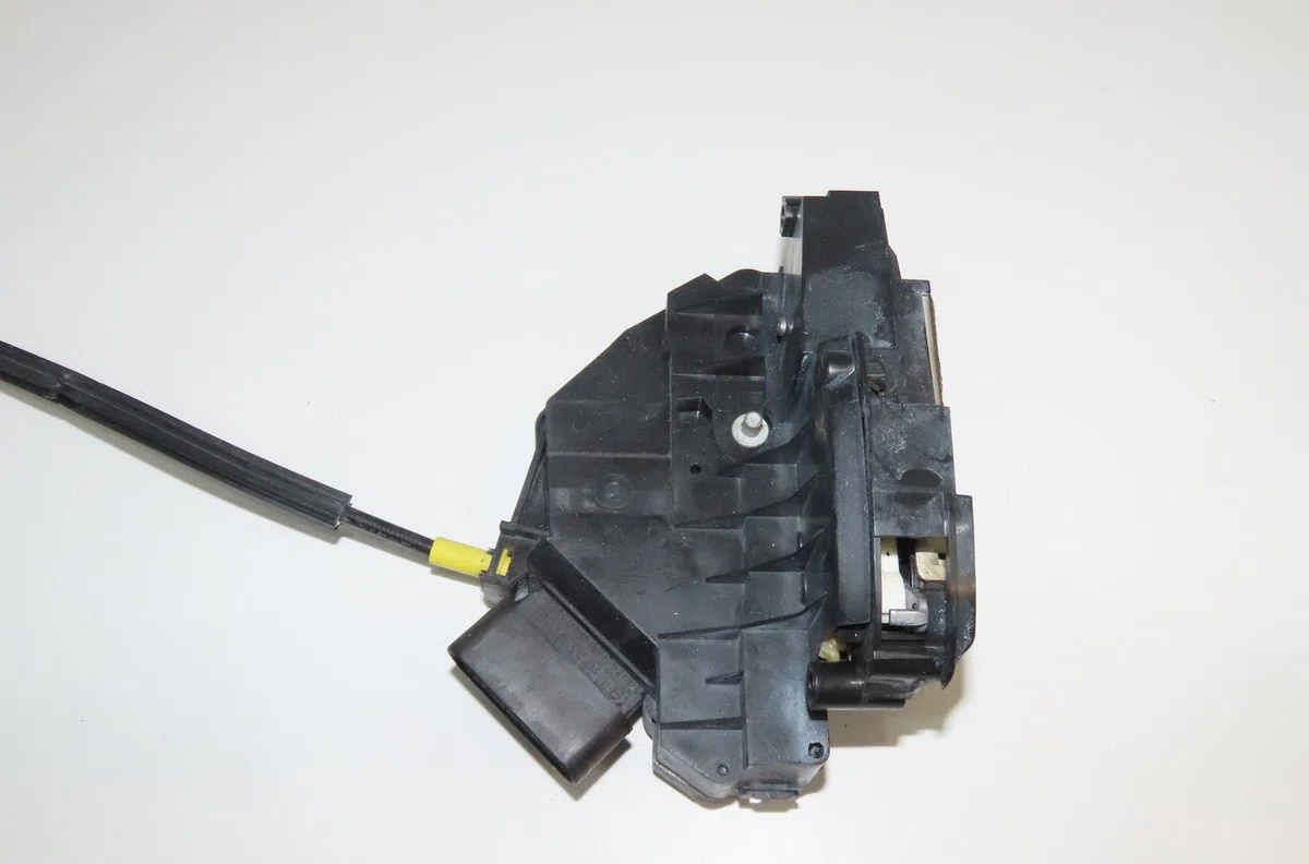 Serrure porte arg Ford C-MAX II (DXA-CB7, DXA-CEU) 1.5 tdci (2015-2019) occasion