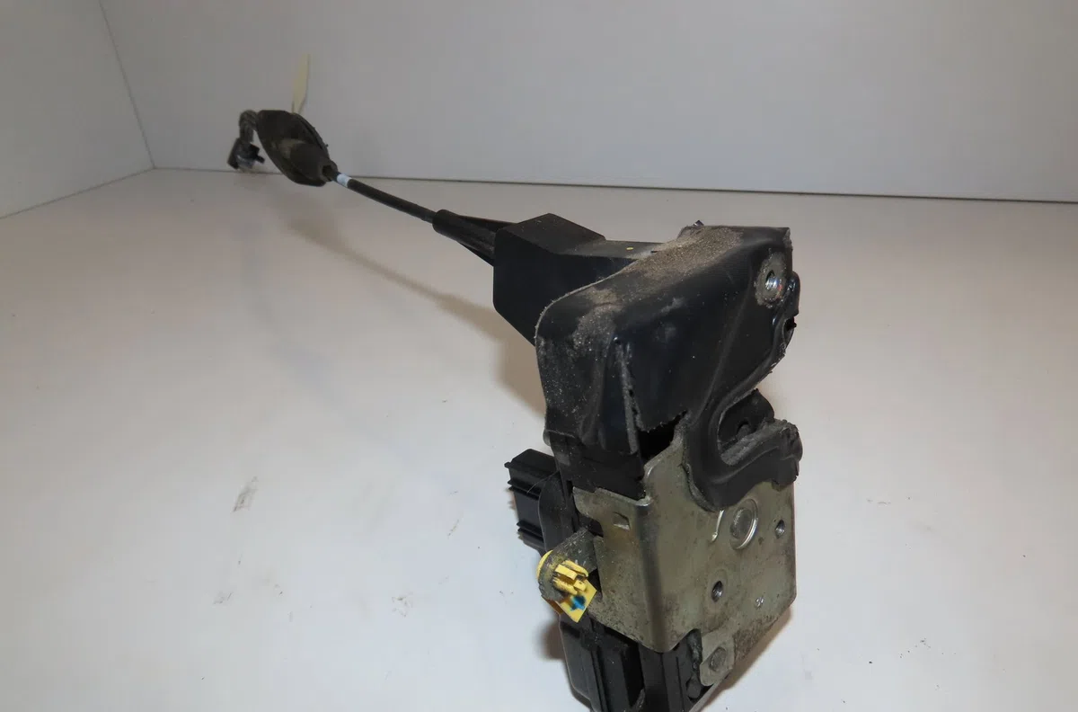 Serrure porte arg Ford FIESTA V (JH_, JD_) 1.4 16v (2001-2008) 5 portes occasion