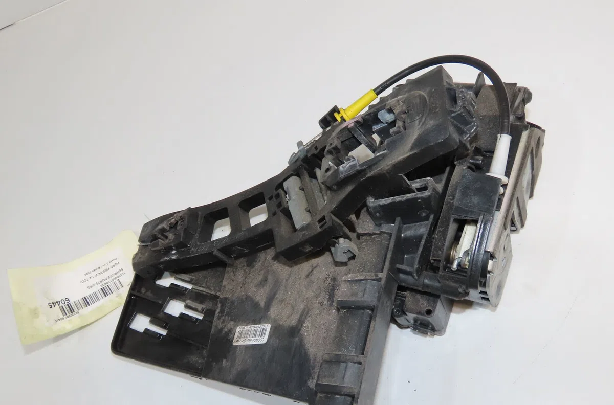 Serrure porte arg Ford FIESTA VI (CB1, CCN) 1.4 tdci (2010-2012) 3 portes occasion