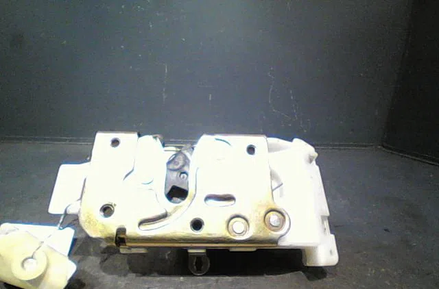 Serrure porte arg Ford MONDEO III (B5Y) 1.8 16v (2000-2007) occasion