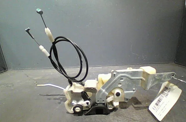 Serrure porte arg Isuzu D-MAX I (TFR, TFS) 3.0 ditd 4x4 (tfs85_) (2007-2012) 4 portes occasion