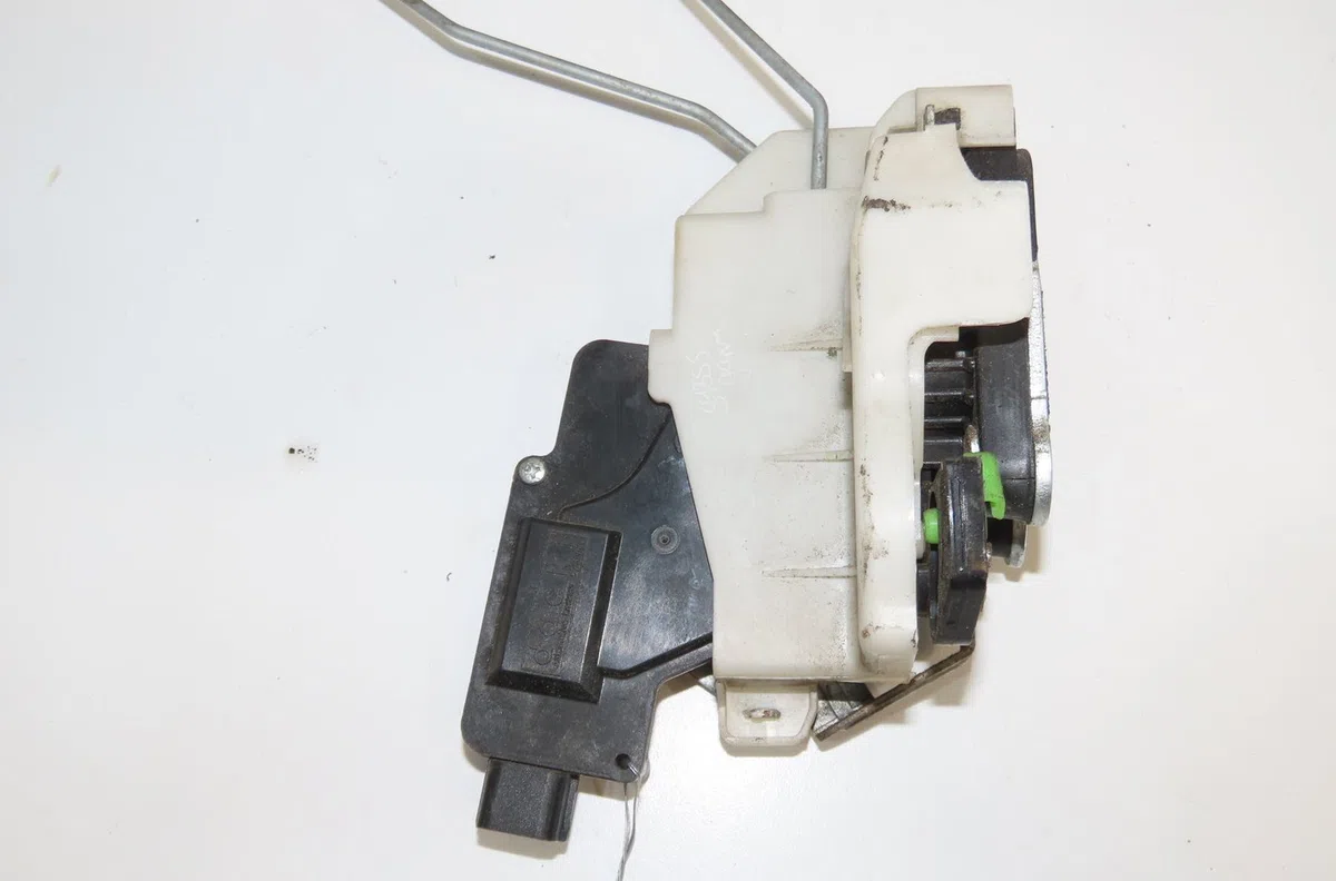 Serrure porte arg Kia PICANTO I (SA) 1.0 (2004-2011) occasion