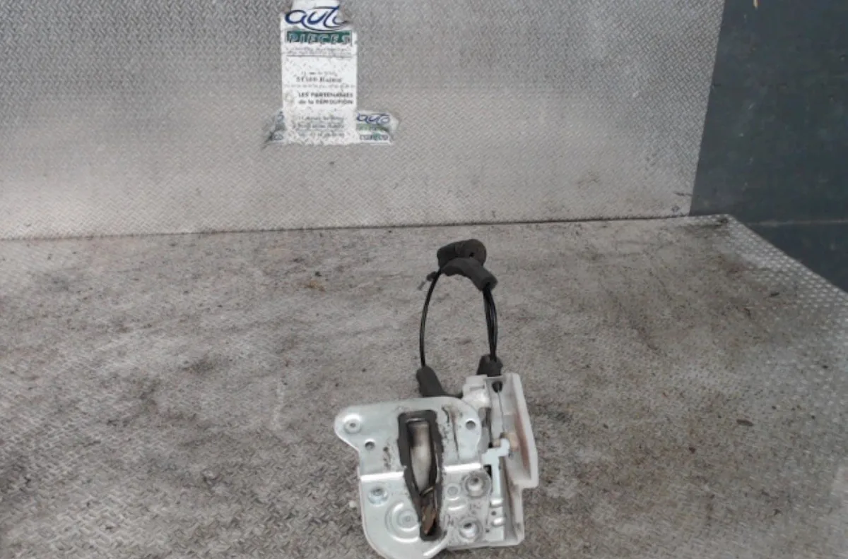 Serrure porte arg MAZDA 5 1 PHASE 1 MONOSPACE occasion