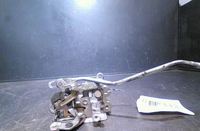 Serrure porte arg Mitsubishi L200 (K3_T, K2_T, K1_T, K0_T) 2.5 td 4wd (k34t) (1992-1996) occasion