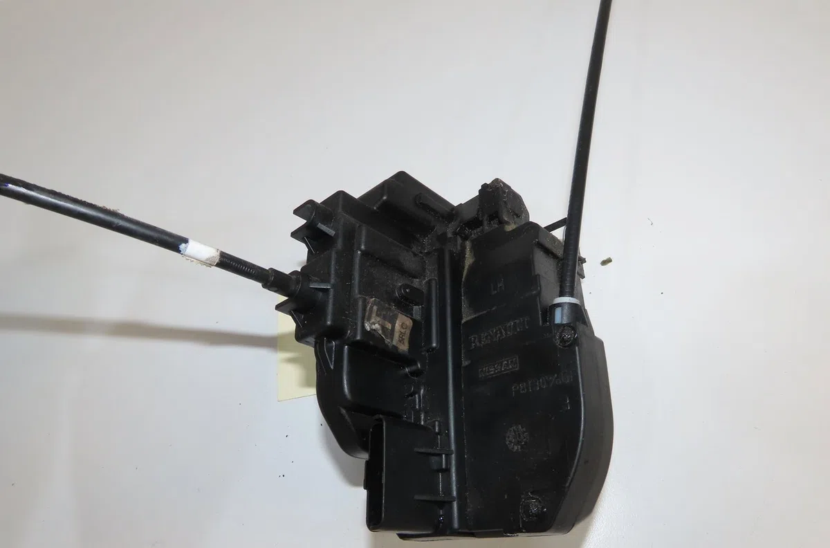 Serrure porte arg Nissan MICRA III (K12) 1.5 dci (2003-2010) occasion
