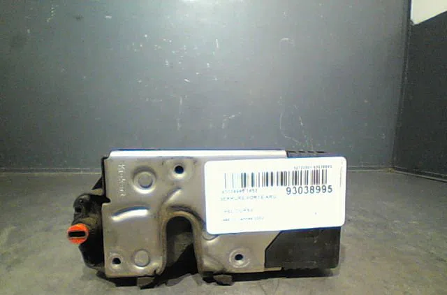 Serrure porte arg Opel CORSA C (X01) 1.7 dti (f08, f68) (2000-2009) 5 portes occasion