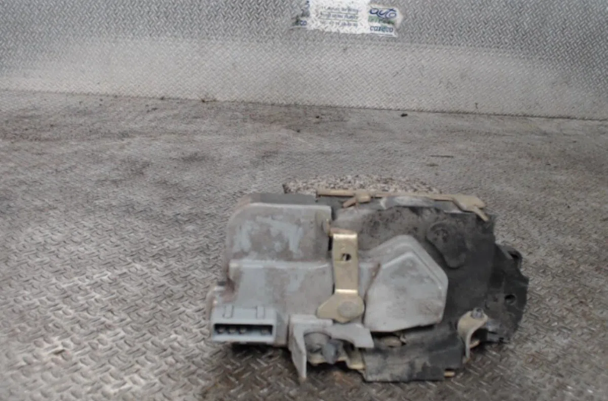 Serrure porte arg PEUGEOT 206  206 PHASE 1 occasion