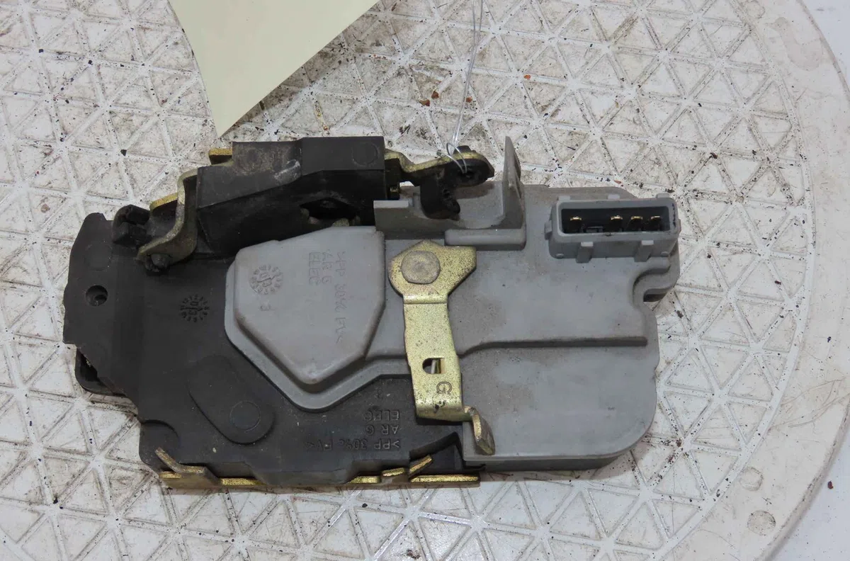 Serrure porte arg PEUGEOT 206 occasion