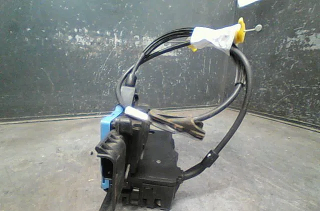 Serrure porte arg Peugeot 207-207 (WA_, WC_) 1.6 hdi (2006-2013) 5 portes occasion