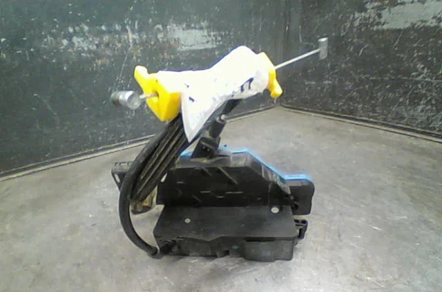 Serrure porte arg Peugeot 207-207 (WA_, WC_) 1.6 hdi (2006-2013) 5 portes occasion