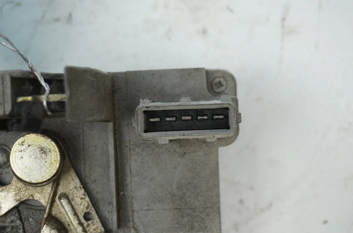Serrure porte arg Peugeot 306 3-5 portes (7A, 7C, N3, N5) 1.4 (1993-2001) 5 portes occasion