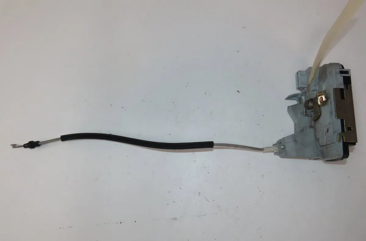 Serrure porte arg Peugeot 307 (3A-C) 2.0 16v (2000-2005) occasion