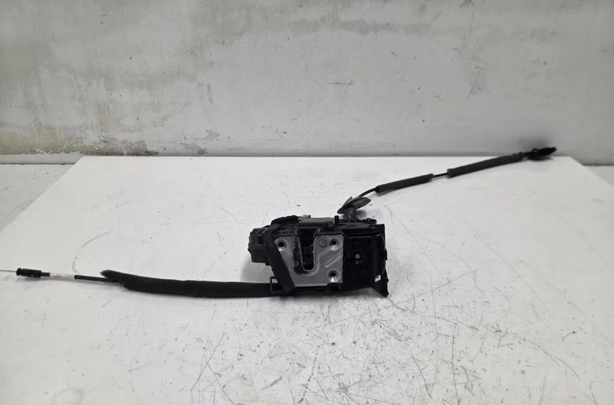 Serrure porte arg RENAULT CLIO 4 PHASE 1 BREAK occasion