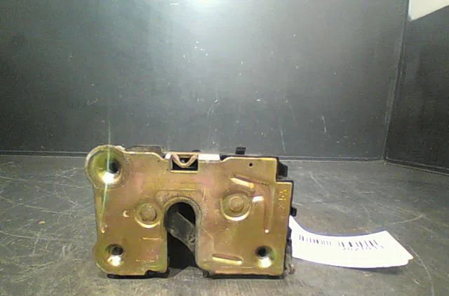 Serrure porte arg Renault CLIO I (B-C57_, 5-357_) 1.4 (1991-1998) occasion