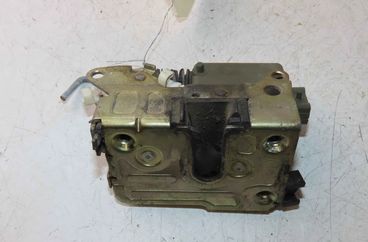 Serrure porte arg RENAULT CLIO  I occasion