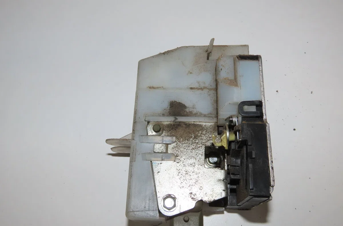 Serrure porte arg Renault CLIO II (BB_, CB_) 1.2 (bb0a, bb0f, bb10, bb1k, bb28, bb2d, bb2h, cb0a,... (1998-2010) 5 porte