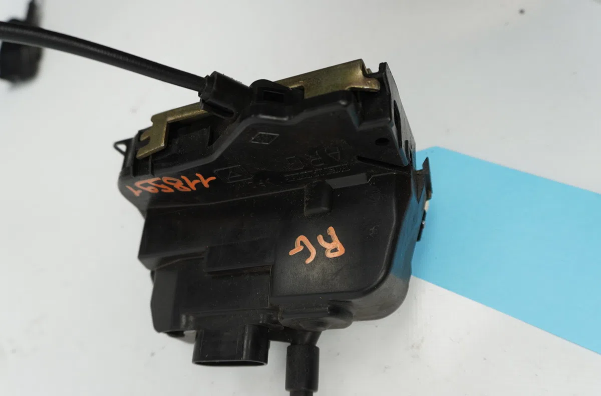 Serrure porte arg Renault LAGUNA II (BG0-1_) 1.8 16v (bg04, bg0b, bg0c, bg0v) (2001-2005) occasion