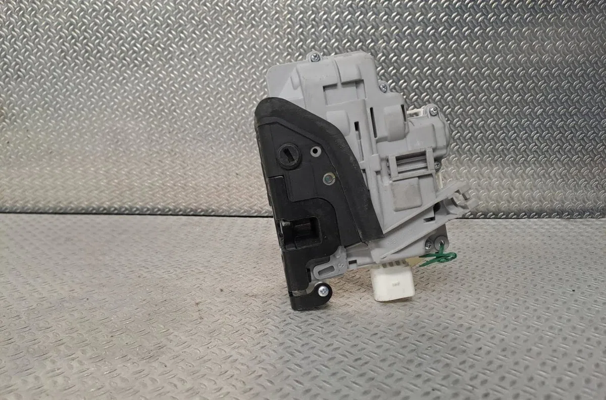 Serrure porte arg RENAULT MASTER 3  MASTER 3 PHASE 2 occasion