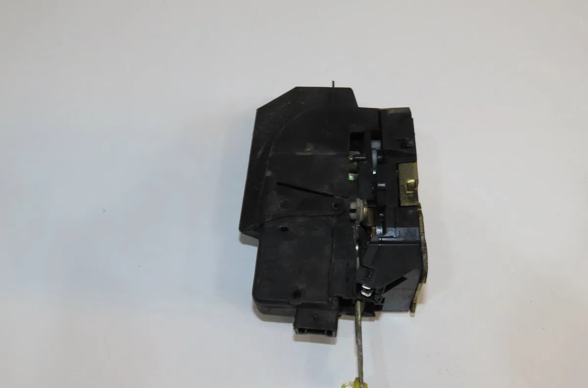 Serrure porte arg Renault SAFRANE II (B54_) 2.2 dt (b54g) (1996-2000) 5 portes occasion