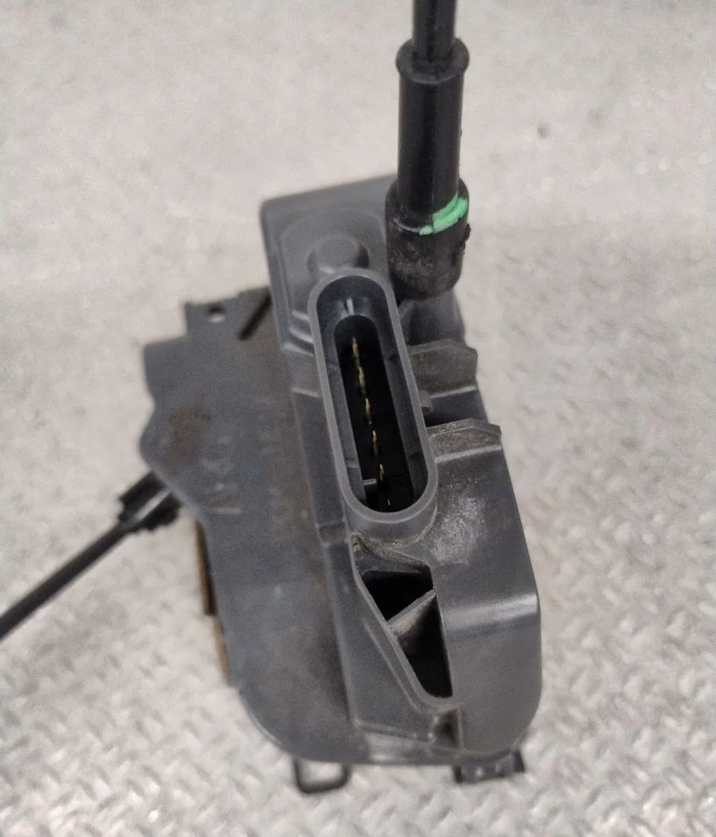 Serrure porte arg Renault SCÉNIC II (JM0-1_) 1.9 dci (jm0g, jm12, jm1g, jm2c) (2003-2006) occasion