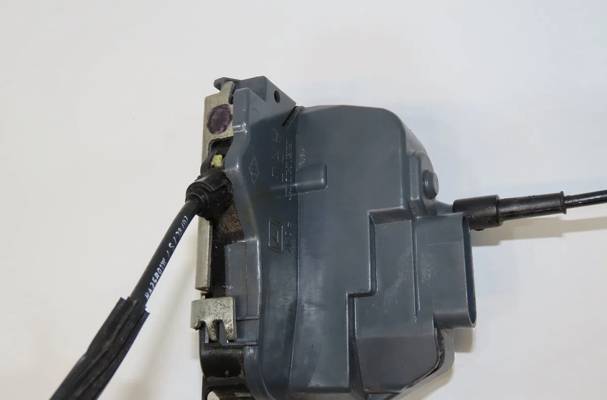Serrure porte arg Renault SCÉNIC II (JM0-1_) 2.0 dci (jm1k) (2005-2008) occasion