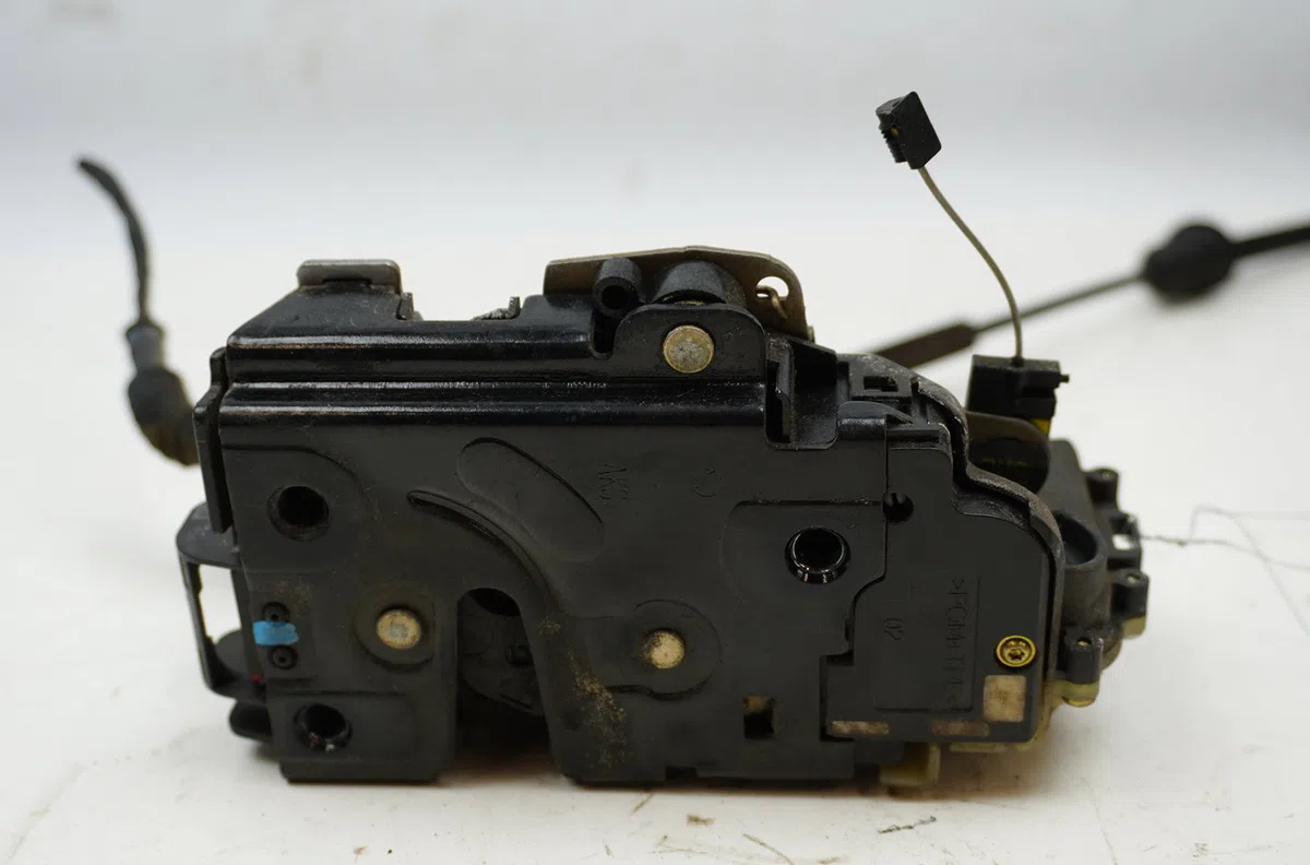 Serrure porte arg Seat IBIZA III (6L1) 1.9 sdi (2002-2005) occasion