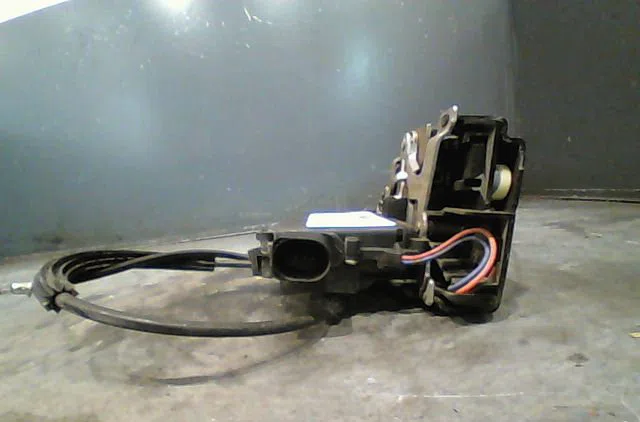 Serrure porte arg Skoda OCTAVIA I (1U2) 1.9 tdi (1996-2010) occasion