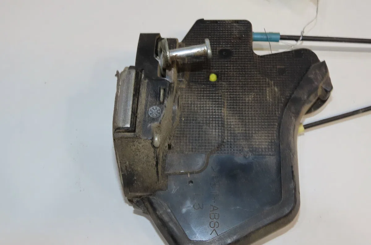 Serrure porte arg Suzuki GRAND VITARA II (JT, TE, TD) 1.9 ddis traction intégrale (jt419, td44, jb419wd,... (2005-2015) 