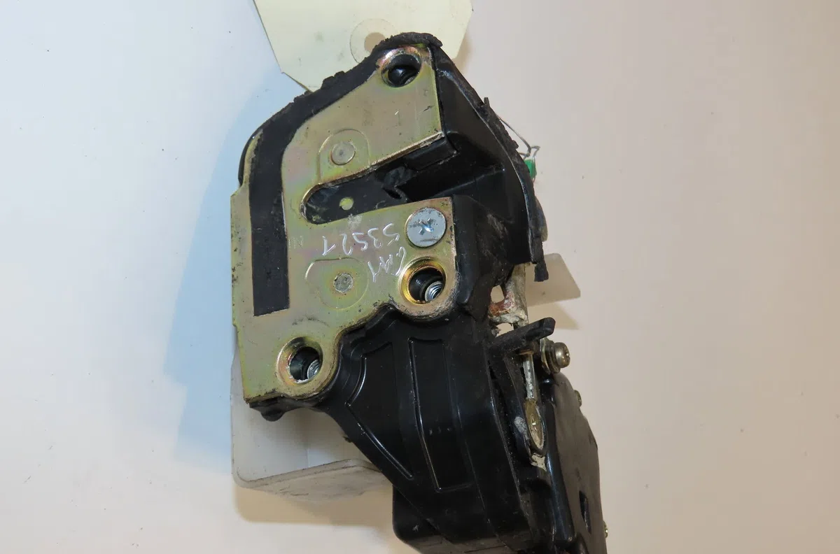 Serrure porte arg Toyota RAV 4 I (_A1_) 2.0 4wd (sxa10) (1994-2000) occasion