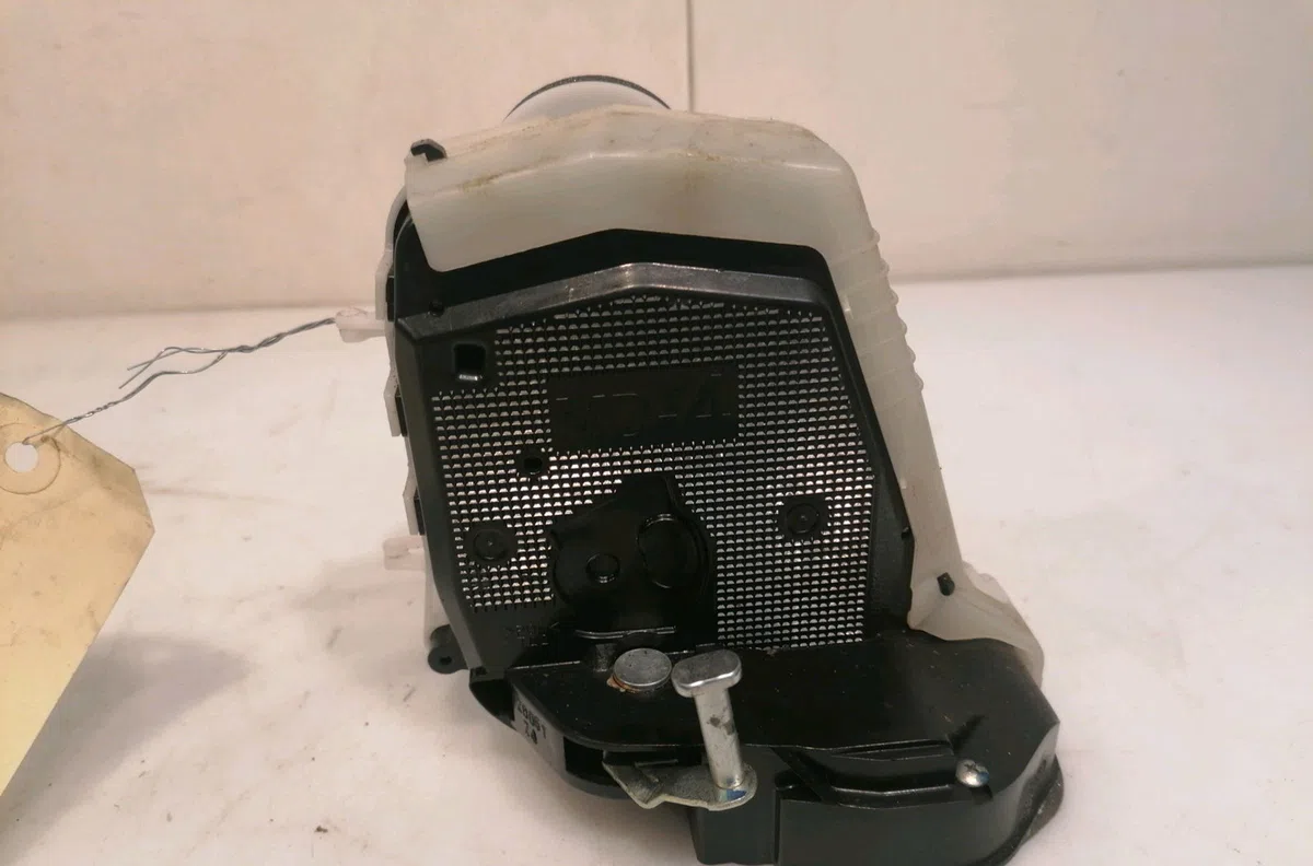 Serrure porte arg Toyota YARIS (_P9_) 1.33 vvt-i (nsp90_) (2008-2011) occasion